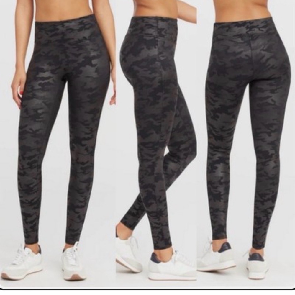 SPANX Black Camo Leggings, Medium